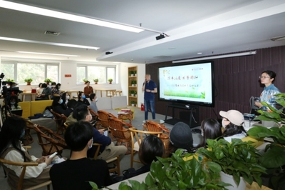圖書館舉辦“攜手抗疫 書香同行”2022讀書月系列活動啟動儀式